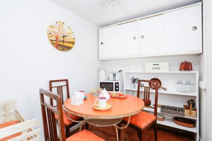 Pantheon Terrace Apartment - image 8