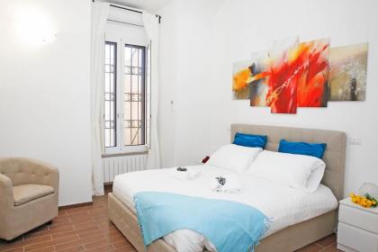 Castel Sant Angelo's Harmonious Apartment - image 22