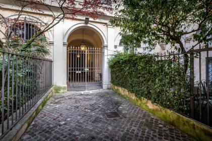 Old Town Apartments Rome - image 20