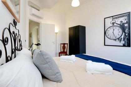 Piazza Capponi Apartment - image 28