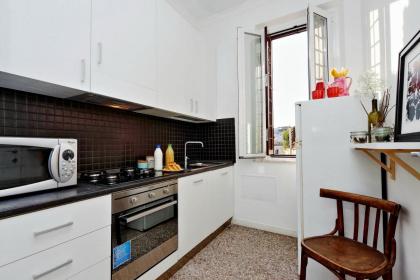Piazza Capponi Apartment - image 30