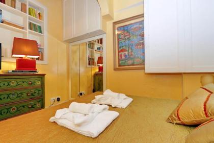 Pantheon Luxury Apartment - image 13