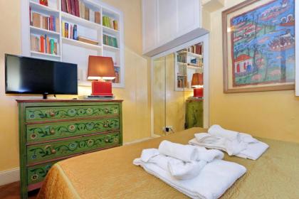 Pantheon Luxury Apartment - image 15