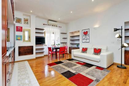 Cozy Leone - My Extra Home 