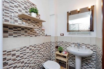4BNB - Cavour Square Apartment - image 25