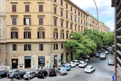4BNB - Cavour Square Apartment - image 30