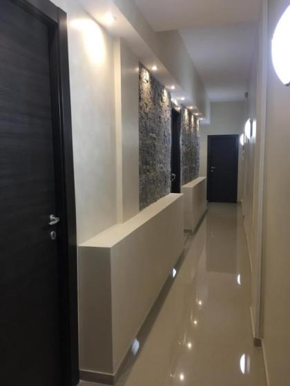 Candia Rooms - image 20