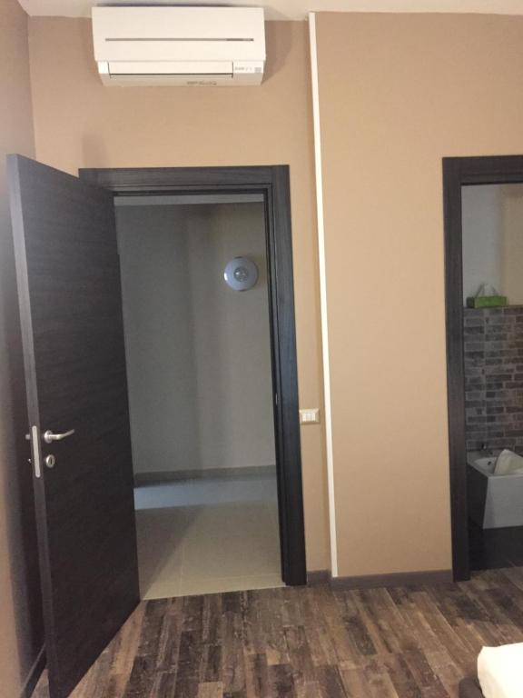 Candia Rooms - image 5