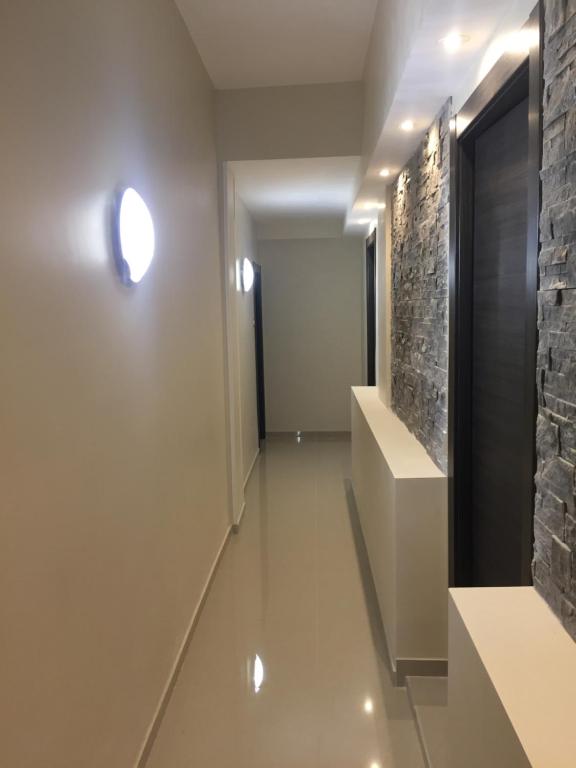 Candia Rooms - image 7