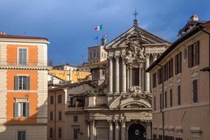 Trevi Ab Aeterno - Amazing View of the Trevi Fountain - image 22