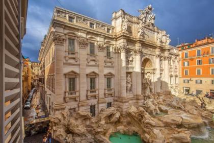 Trevi Ab Aeterno - Amazing View of the Trevi Fountain - image 23