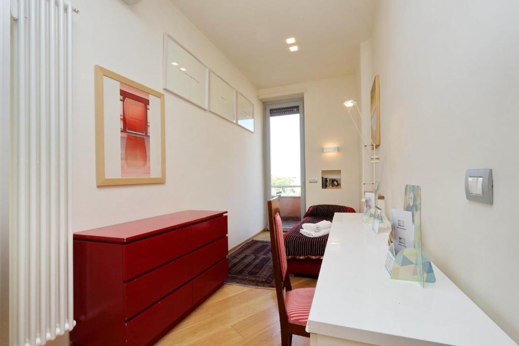 Saint Peter's Bright Apartment | Romeloft - main image