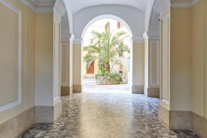 Vatican House - image 14