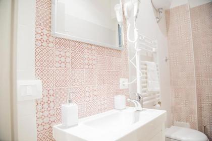 Vatican Suite 383 - image 21