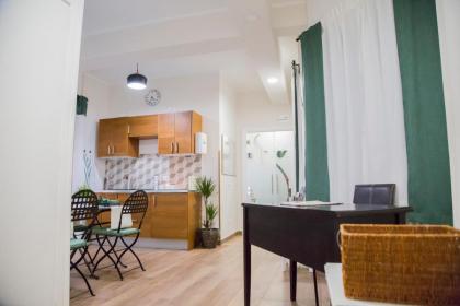 Vatican Suite 383 - image 24