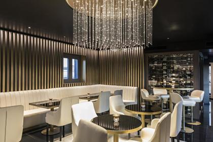 The Pantheon Iconic Rome Hotel Autograph Collection by Marriott - image 13