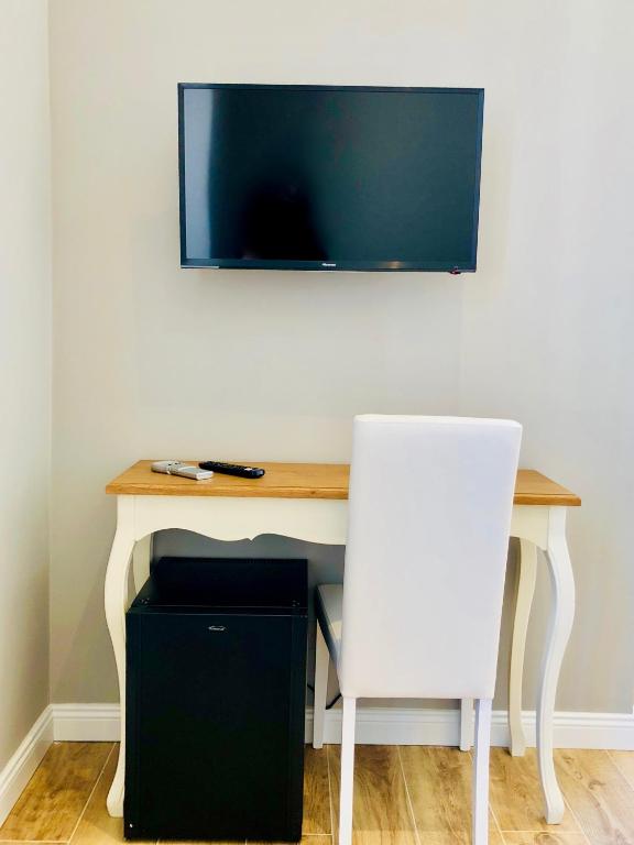 Audrey's Roman Holidays - Rome Suites & Rooms - image 6