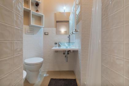 Villa Borghese Roomy Flat - image 25