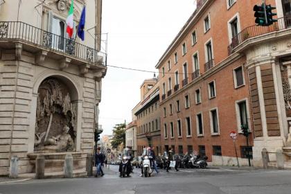 Trevi Grand Blu Suite B&B - image 2