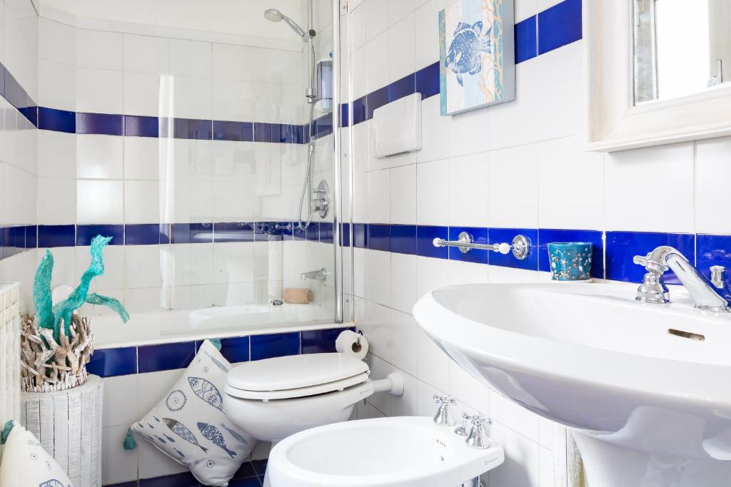 BBHOMEROME - Piazza Campo de' Fiori Luxury Flat View - image 6