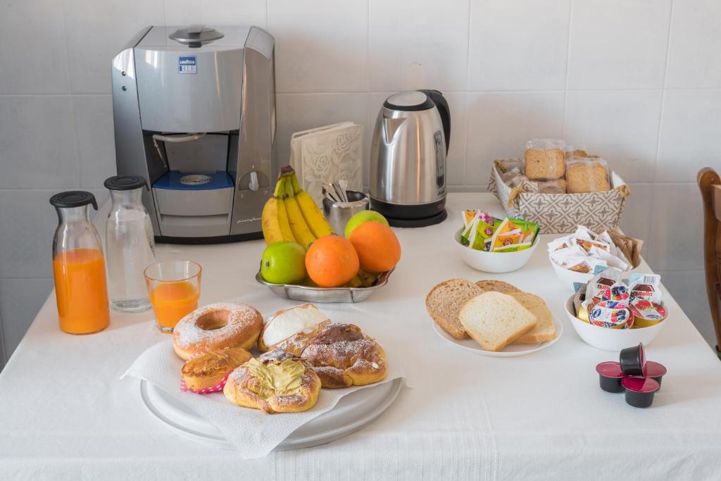 Travelershome Morena B&B - image 5