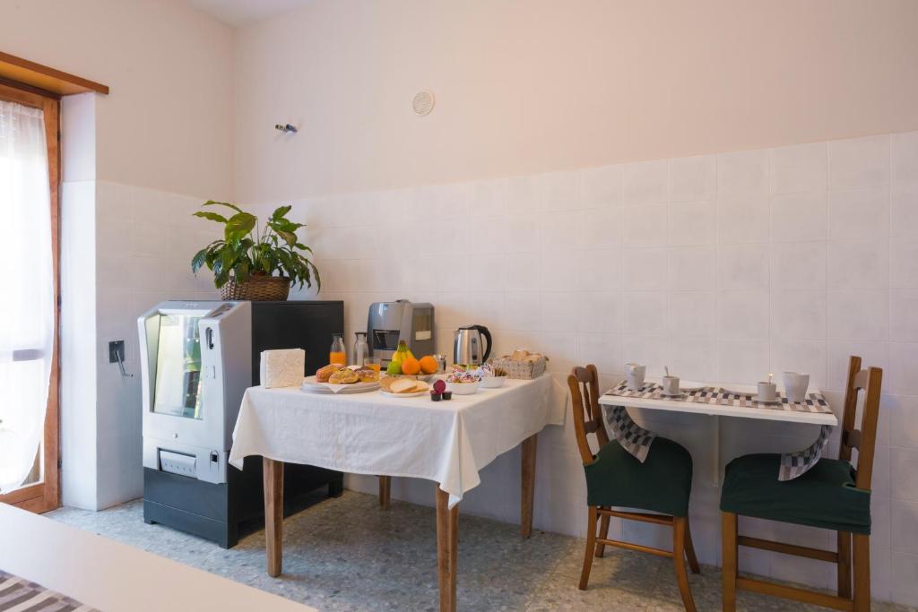 Travelershome Morena B&B - image 7