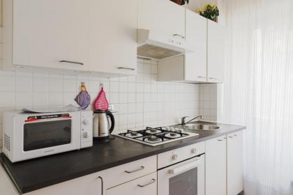 PennyLane Rome Apartment - image 17