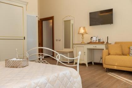 Kings Home In Rome - image 29