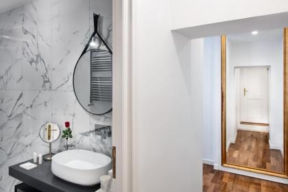 Fellini Design Suites - image 23
