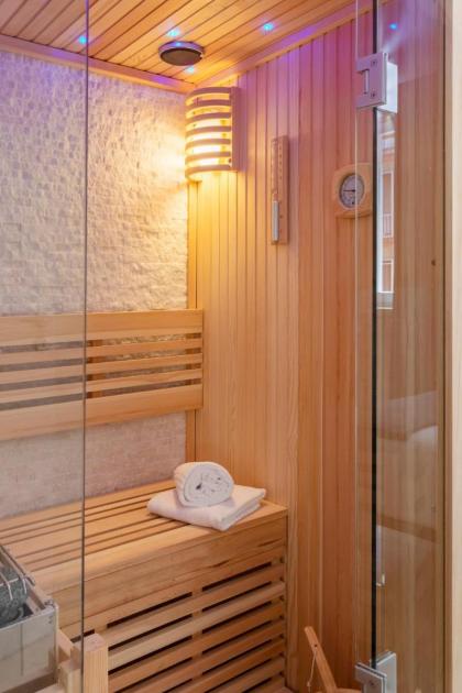 ROMAC Trinity - 3bdr apartment with Sauna & Jacuzzi in Campo de Fiori - image 22