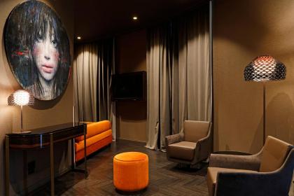 U-Visionary Roma Hotel - image 23