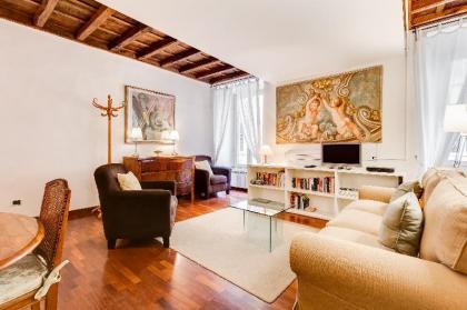 Updated Historical Apartment near Spanish Steps - image 15