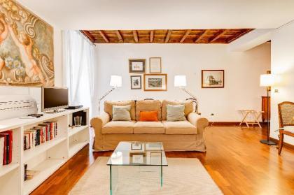 Updated Historical Apartment near Spanish Steps - image 19