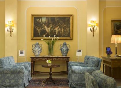 Hotel Napoleon - image 2