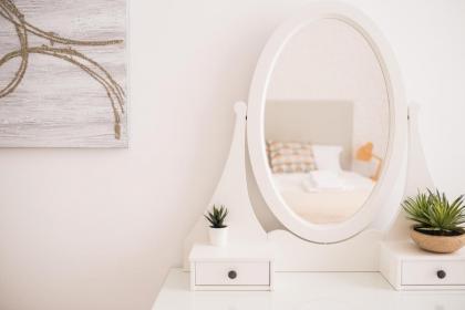 White Fanti Apartment - image 25