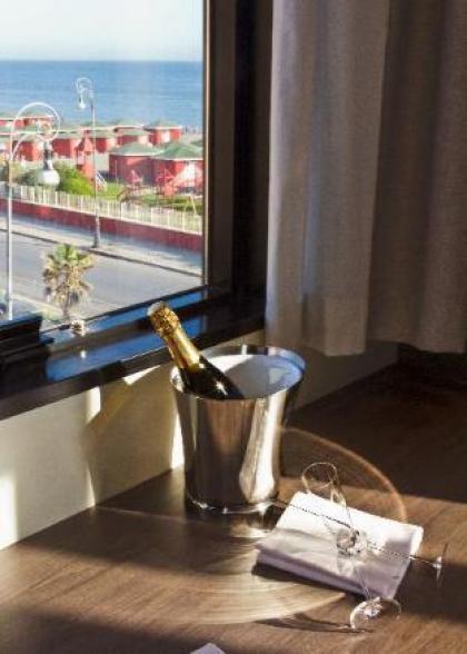 Fly Deco Hotel - image 22