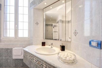 DIAMOND 2 Lux Apartment  - image 16