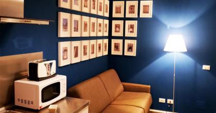 Deco's Place Roma Cloe - image 12