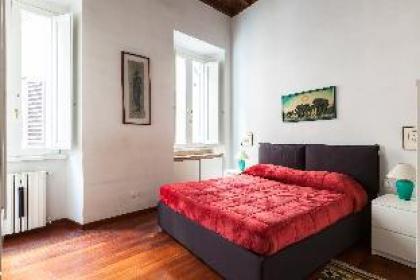 Luxury Trevi Apartment - image 21