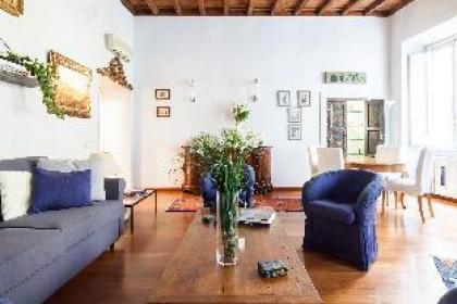 Luxury Trevi Apartment - image 22
