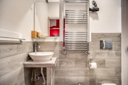 ROYAL VATICAN SUITES - image 30