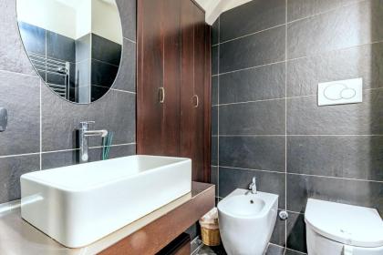 Lovely Apartment Ground Floor Colosseo Wi-Fi AC - image 22