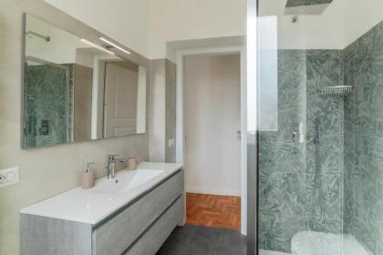 Rione Prati Elegant Apartment with Balcony - image 22
