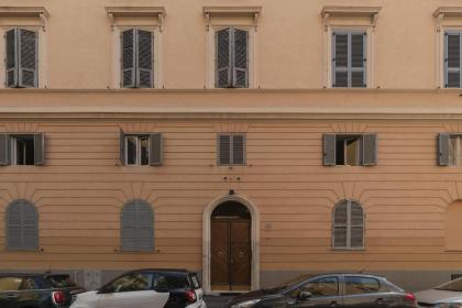 Rione Prati Elegant Apartment with Balcony - image 27