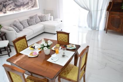 St Peter’s Elegant Holidays - image 13