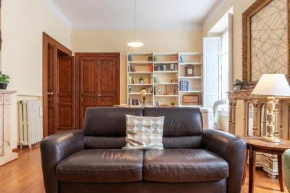 Termini Central and Elegant Apartment - image 12