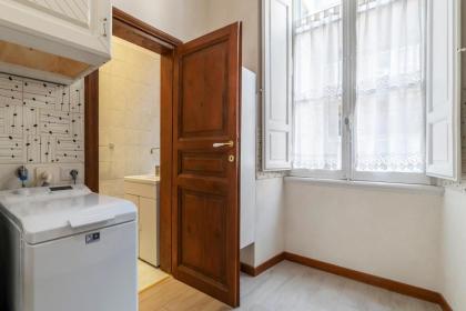 Termini Central and Elegant Apartment - image 21