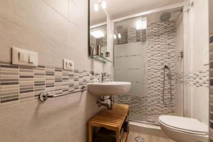 Termini Central and Elegant Apartment - image 25