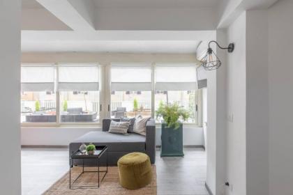 iFlat Opera Penthouse with Terrace - image 27
