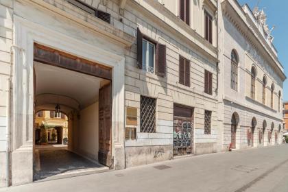 Largo di Torre Argentina Apartment - image 23